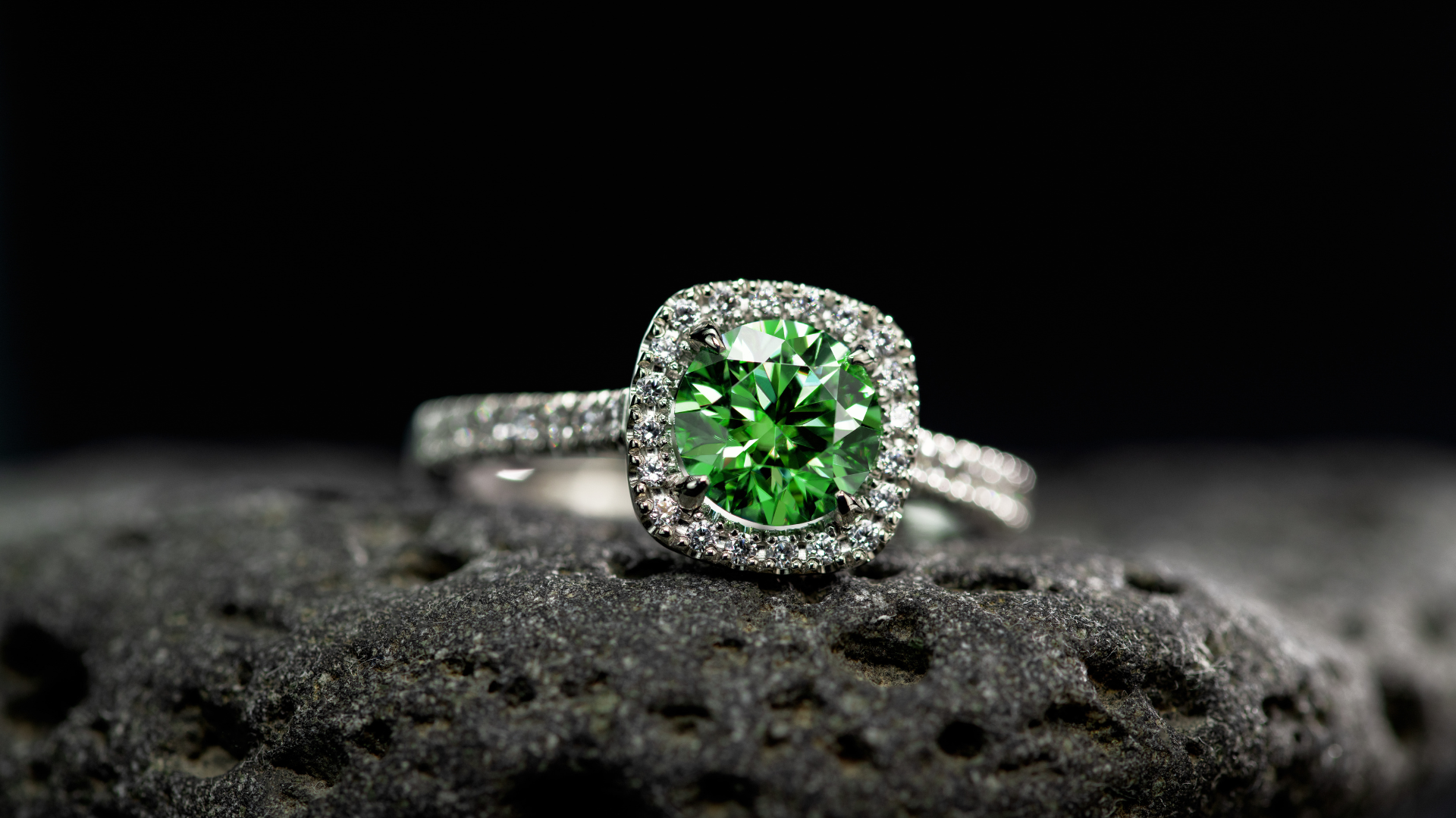The Ultimate Guide to Finding Engagement Rings Inspired by Nature